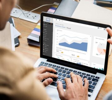 تحليل بيانات الموقع