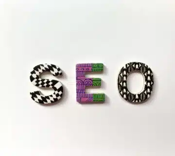 دليل SEO المحلي للمتاجر والشركات في السعودية كيف تظهر في الصفحة الأولى لجوجل بدون إعلانات مدفوعة