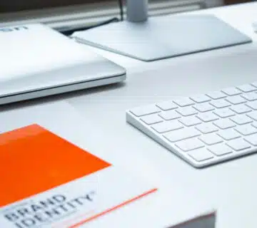 كيف تبني دليل هوية بصرية (Brand Guidelines) يحمي علامتك التجارية عند التوسع