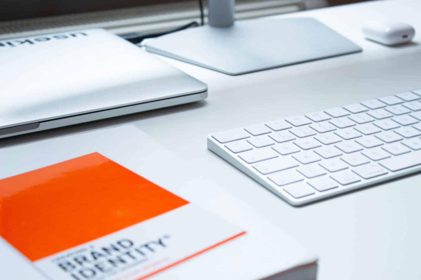 كيف تبني دليل هوية بصرية (Brand Guidelines) يحمي علامتك التجارية عند التوسع